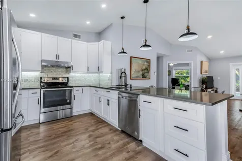 13721 Oak Ridge Drive Davie FL 33325