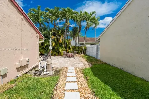 13721 Oak Ridge Drive Davie FL 33325