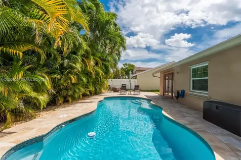 13721 Oak Ridge Drive Davie FL 33325