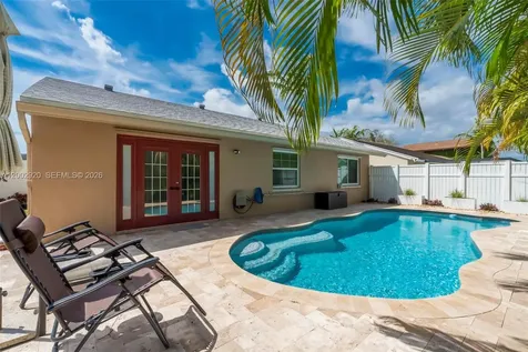 13721 Oak Ridge Drive Davie FL 33325