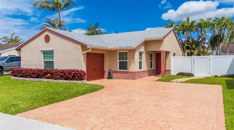 13721 Oak Ridge Drive Davie FL 33325