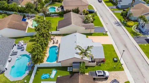 13721 Oak Ridge Drive Davie FL 33325