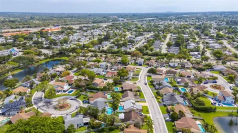 13721 Oak Ridge Drive Davie FL 33325