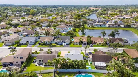 13721 Oak Ridge Drive Davie FL 33325
