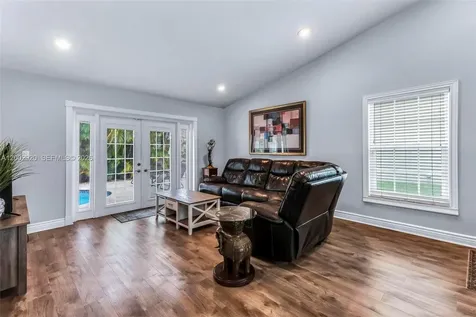 13721 Oak Ridge Drive Davie FL 33325