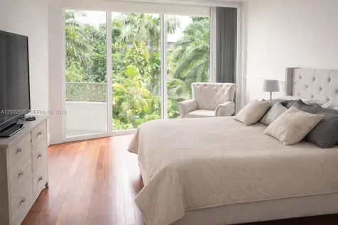 141 Crandon Boulevard Key Biscayne FL 33149
