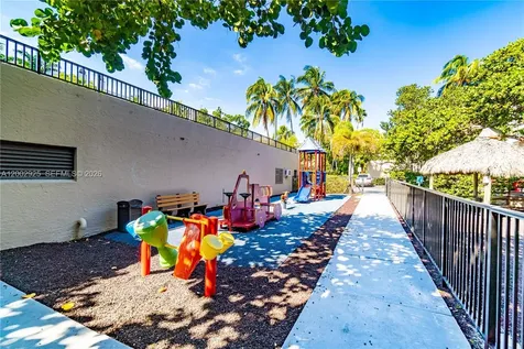 141 Crandon Boulevard Key Biscayne FL 33149