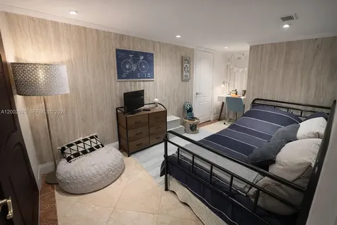 141 Crandon Boulevard Key Biscayne FL 33149
