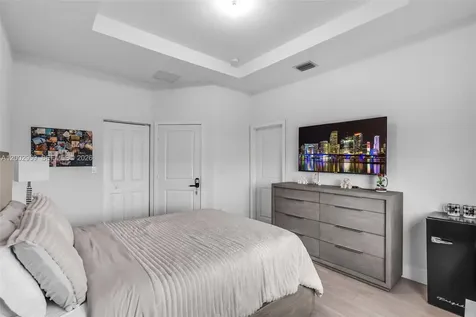 12586 NW 22nd Place Miami FL 33167