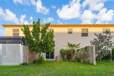 12586 NW 22nd Place Miami FL 33167