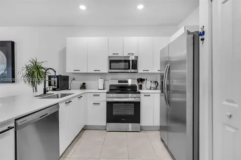 12586 NW 22nd Place Miami FL 33167