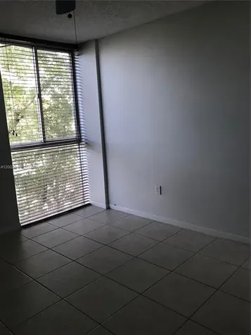 7075 NW 186th Street Hialeah FL 33015