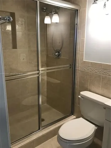 7075 NW 186th Street Hialeah FL 33015