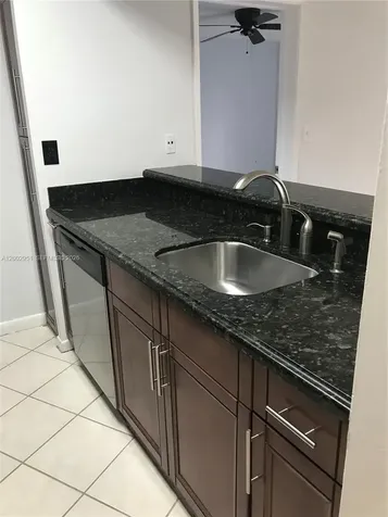 7075 NW 186th Street Hialeah FL 33015