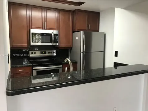 7075 NW 186th Street Hialeah FL 33015