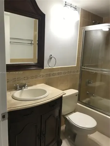 7075 NW 186th Street Hialeah FL 33015