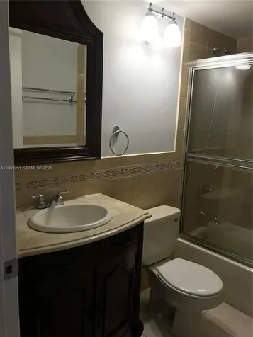 7075 NW 186th Street Hialeah FL 33015