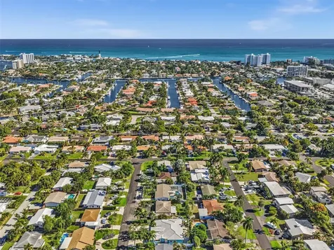 2051 NE 25th Avenue Pompano Beach FL 33062