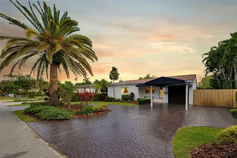 6134 SW 28th Street Miami FL 33155