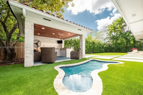 6134 SW 28th Street Miami FL 33155