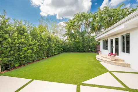 6134 SW 28th Street Miami FL 33155