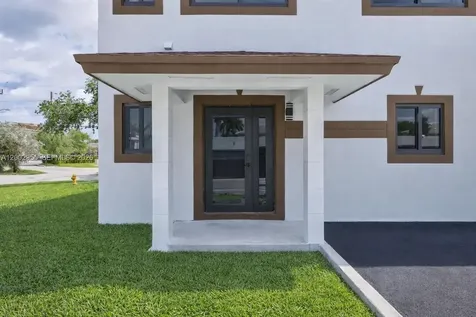 4717 SW 32nd Avenue Dania Beach FL 33312