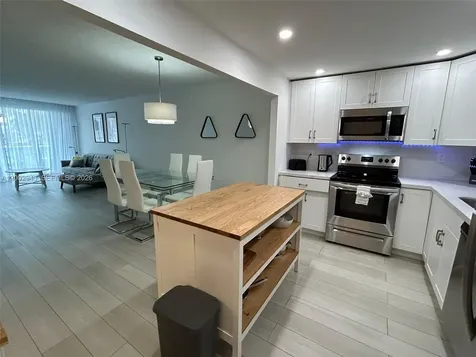 19390 Collins Avenue Sunny Isles Beach FL 33160