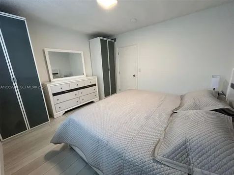 19390 Collins Avenue Sunny Isles Beach FL 33160