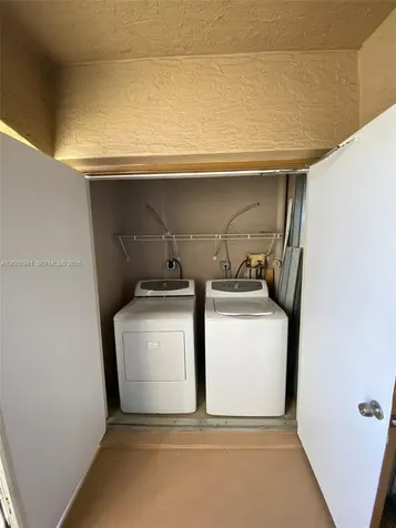 Pembroke Pines FL 33025