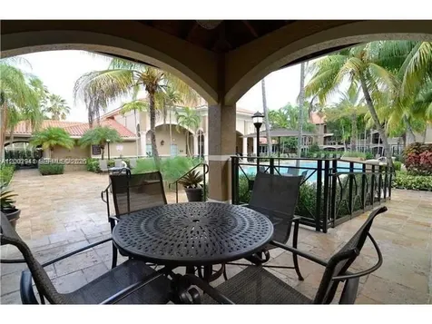 Pembroke Pines FL 33025