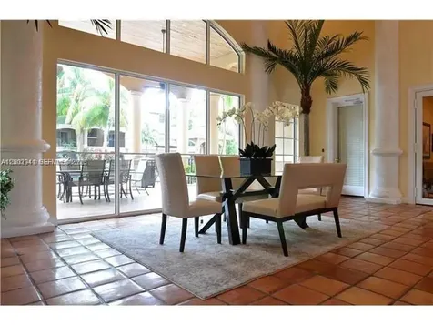 Pembroke Pines FL 33025