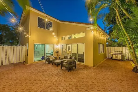1135 W Lake Street Hollywood FL 33019