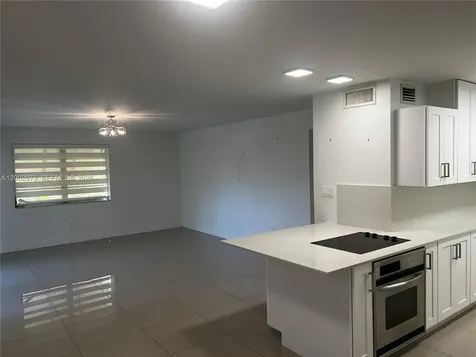 9350 SW 77th Avenue Miami FL 33156