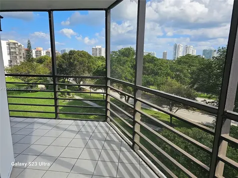 20400 W Country Club Drive Aventura FL 33180