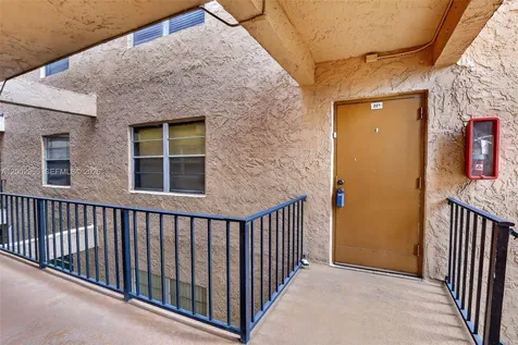 3048 E Sunrise Lakes Drive Sunrise FL 33322
