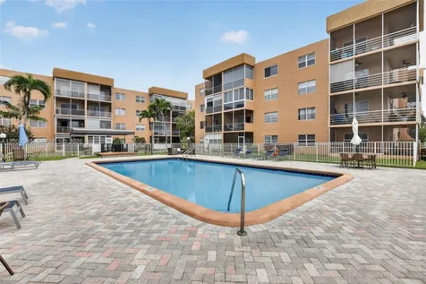 3048 E Sunrise Lakes Drive Sunrise FL 33322