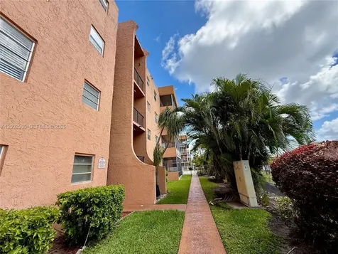 3048 E Sunrise Lakes Drive Sunrise FL 33322
