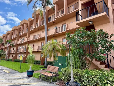 3048 E Sunrise Lakes Drive Sunrise FL 33322