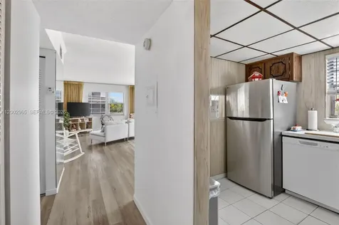 3048 E Sunrise Lakes Drive Sunrise FL 33322
