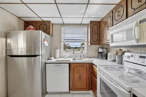 3048 E Sunrise Lakes Drive Sunrise FL 33322