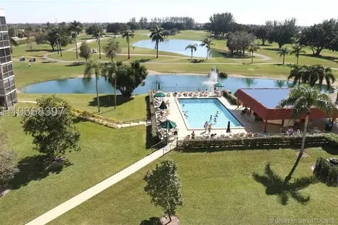 Pembroke Pines FL 33025