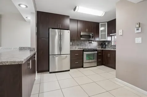 Pembroke Pines FL 33025