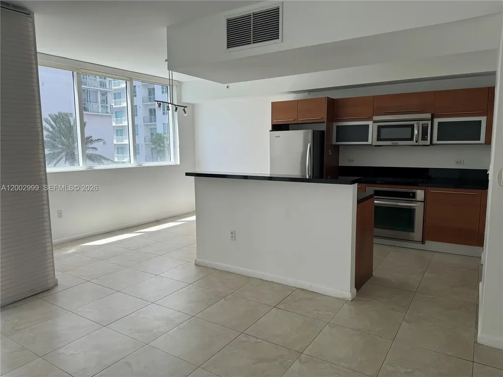 253 NE 2nd Street Miami FL 33132