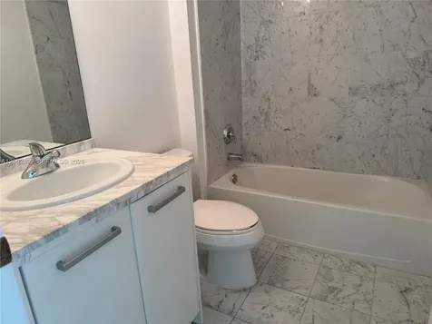 253 NE 2nd Street Miami FL 33132