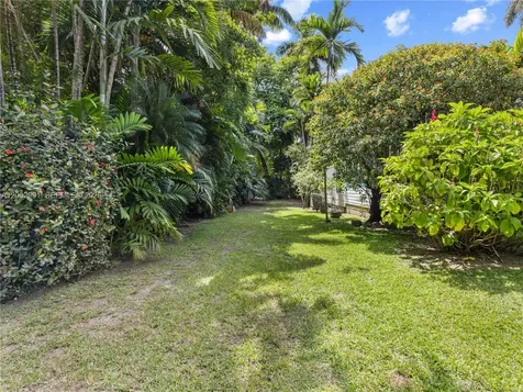 2724 NW 19th Avenue Miami FL 33142