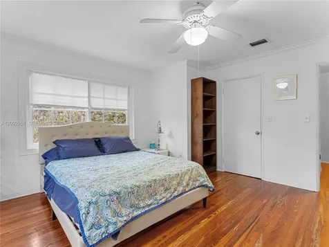 2724 NW 19th Avenue Miami FL 33142