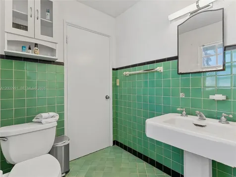 2724 NW 19th Avenue Miami FL 33142