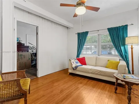 2724 NW 19th Avenue Miami FL 33142