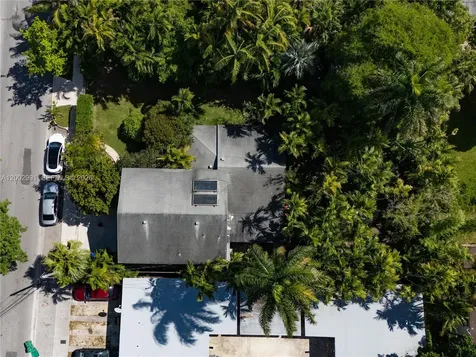 2724 NW 19th Avenue Miami FL 33142