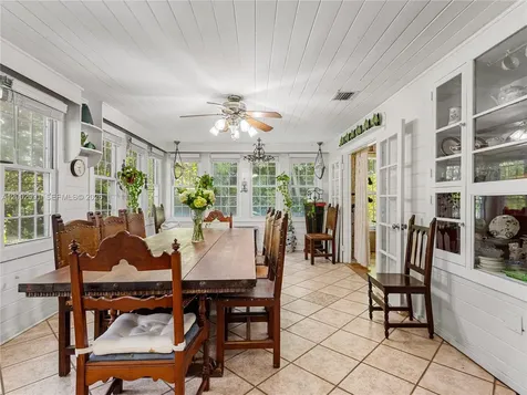 2724 NW 19th Avenue Miami FL 33142